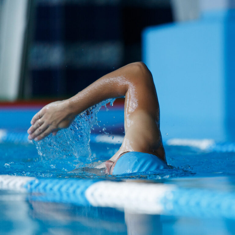 EZVZ - afbeelding - zwemmen - volwassenen - zwemmen met begeleiding